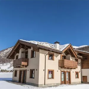  Séjour à la ferme La Poina